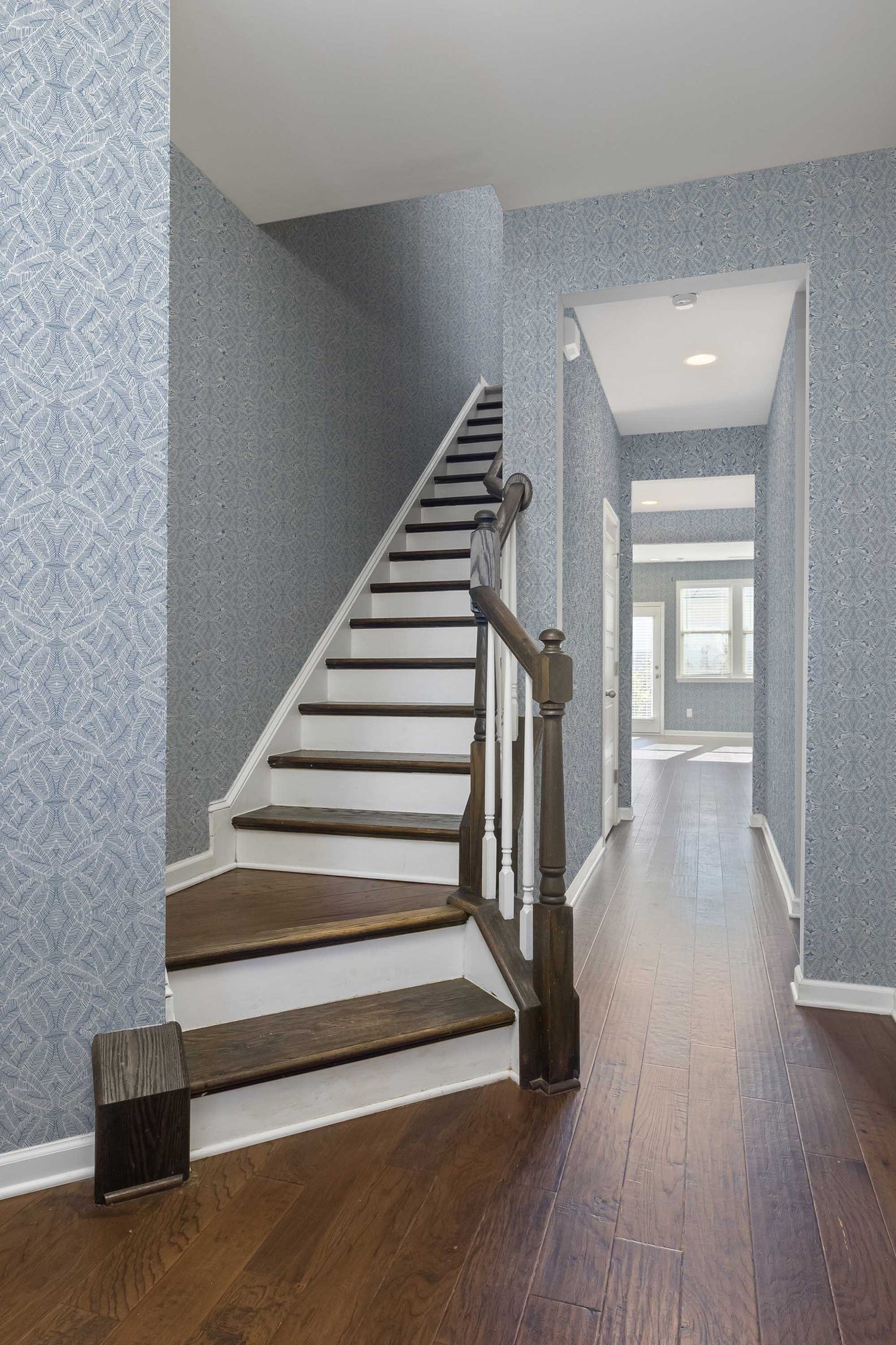 Striped Art Deco Wallpaper | Geometric Vintage Design | Elegant Modern Wall Mural